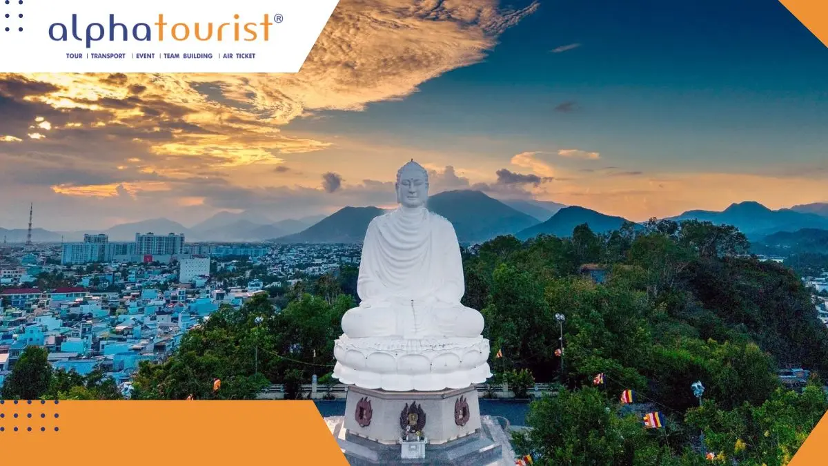 Địa điểm du lịch Nha Trang Chùa Long Sơn