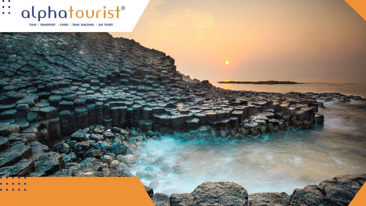 ganh-da-dia-phu-yen-to-ong-da-khong-lo-giua-bien-khoi-1